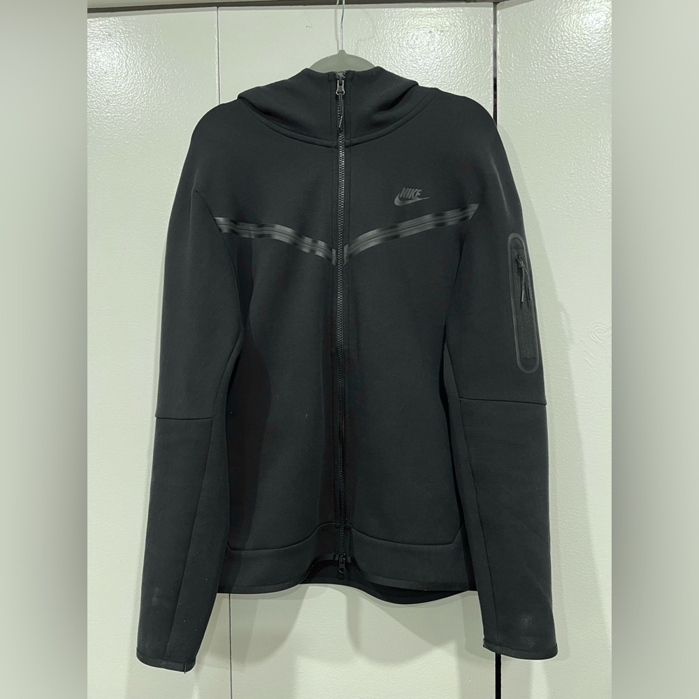 Black Men’s Nike Tech Full-Zip Windrunner Hoodie